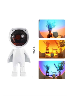 180 Derece Dönebilen Astronot Masa Ve Gece Lambası Projektör