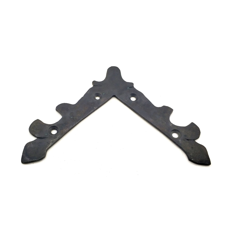 Antika Tarz Dekoratif Pirinç Lale Köşe Gönye - Üst, 133x133 Mm, Oksit Antika Tarz Dekoratif Pirinç Lale Köşe Gönye - Üst, 133x133 Mm, Oksit