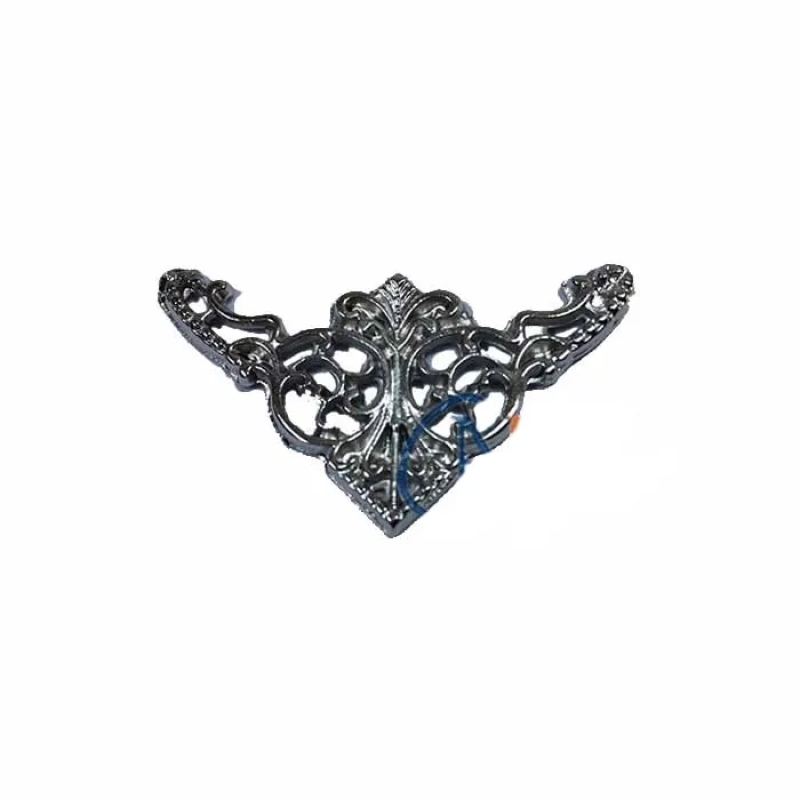 Dekoratif Köşe Süsü, Köşelik - Küçük, 19x34mm, Nikel, 100 Adet Dekoratif Köşe Süsü, Köşelik - Küçük, 19x34mm, Nikel, 100 Adet
