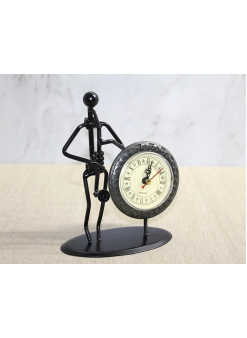 Metal Saatli Saksafon Çalan Müzisyen Alk4335