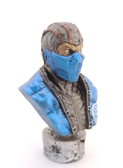 Polyester Subzero Büst Küçük 196